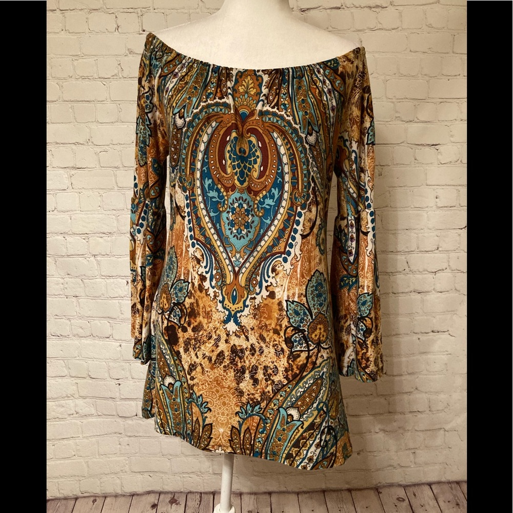 Woman’s Bell Sleeve Tunic Dress Size Small